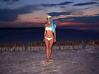 Elegant cougars are spreading their lips