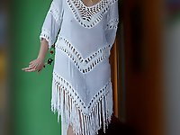 Selena039s posing in white