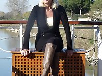 Old strumpets are having fun without their boyfriends